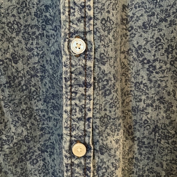 Zipcode By Ricky Singh Shirt SZ L Slim Fit Denim Blue with Floral Design Button - Picture 5 of 11